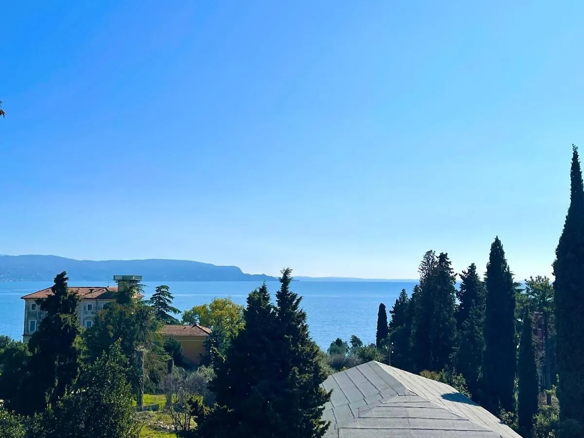 D1Mora Lagoblu - Private Beach And Lake View توسكولانو ماديرنو 0*,  إيطاليا